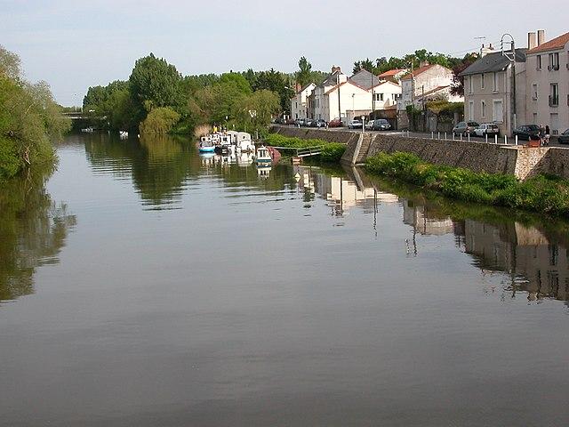 Rezé - Immobilier - CENTURY 21 By Ouest - port Morinière sur les bords de la Sèvre Nantaise 