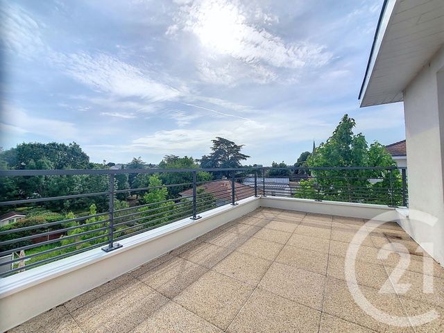 Appartement F4 à louer - 4 pièces - 76.12 m2 - REZE - 44 - PAYS-DE-LOIRE - Century 21 By Ouest