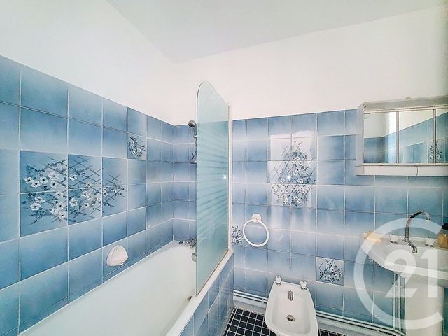 Appartement F2 à louer - 2 pièces - 50.4 m2 - REZE - 44 - PAYS-DE-LOIRE - Century 21 By Ouest