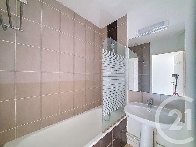 Appartement F3 à louer - 3 pièces - 70.67 m2 - COUERON - 44 - PAYS-DE-LOIRE - Century 21 By Ouest