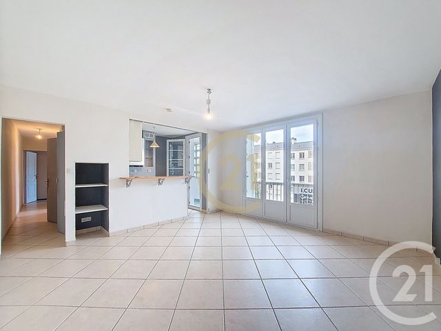 Appartement F3 à louer - 3 pièces - 56.9 m2 - REZE - 44 - PAYS-DE-LOIRE - Century 21 By Ouest