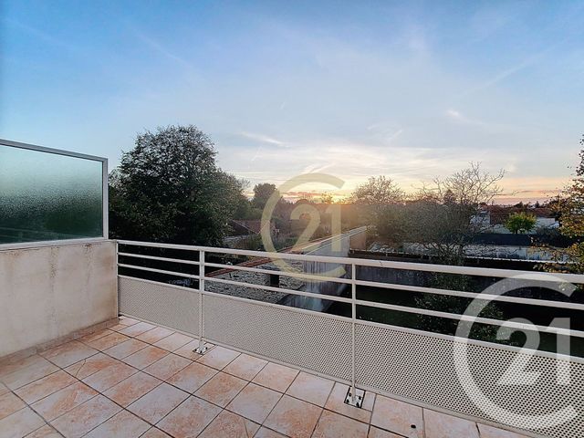 Afficher la photo en grand Appartement F3 à louer - 3 pièces - 63.45 m2 - REZE - 44 - PAYS-DE-LOIRE - Century 21 By Ouest