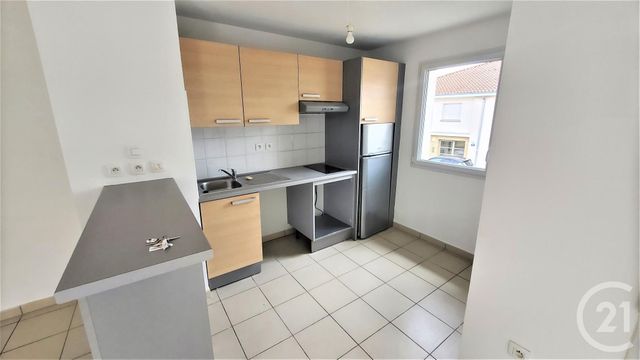 Appartement F3 à louer - 3 pièces - 65.21 m2 - ST SEBASTIEN SUR LOIRE - 44 - PAYS-DE-LOIRE - Century 21 By Ouest