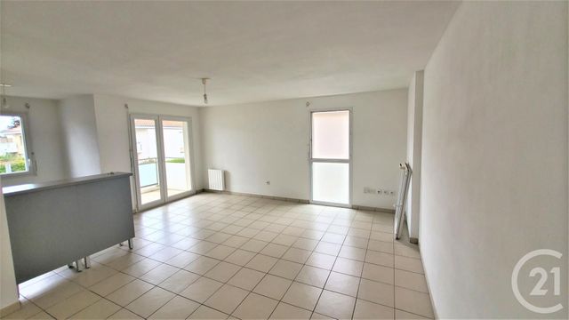 Appartement F3 à louer - 3 pièces - 65.21 m2 - ST SEBASTIEN SUR LOIRE - 44 - PAYS-DE-LOIRE - Century 21 By Ouest