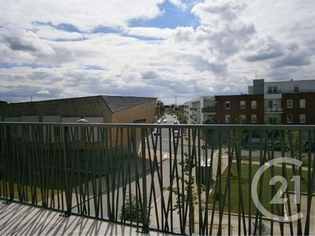 Appartement F3 à louer - 3 pièces - 62.11 m2 - BOUGUENAIS - 44 - PAYS-DE-LOIRE - Century 21 By Ouest