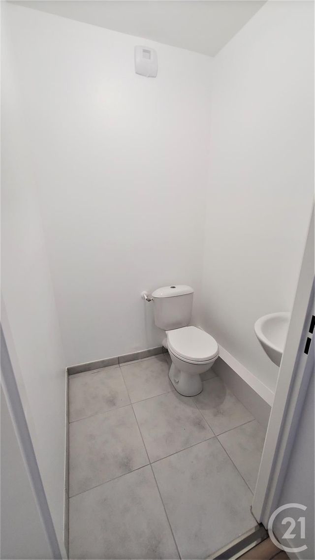 Appartement F2 à louer - 2 pièces - 46.8 m2 - ST HERBLAIN - 44 - PAYS-DE-LOIRE - Century 21 By Ouest