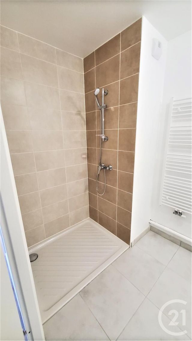 Appartement F2 à louer - 2 pièces - 46.8 m2 - ST HERBLAIN - 44 - PAYS-DE-LOIRE - Century 21 By Ouest