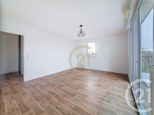 Appartement F3 à louer - 3 pièces - 62.11 m2 - BOUGUENAIS - 44 - PAYS-DE-LOIRE - Century 21 Harmony