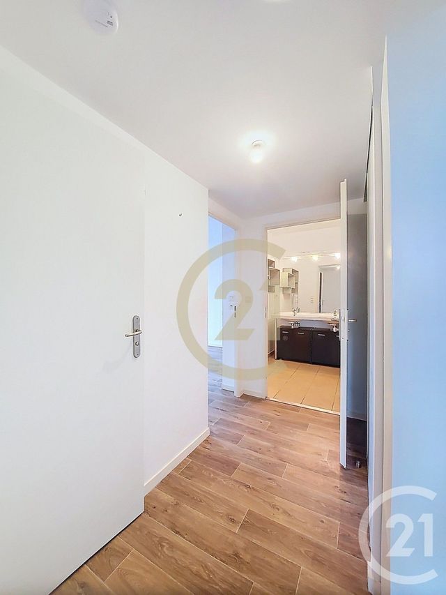 Appartement F3 à louer - 3 pièces - 62.11 m2 - BOUGUENAIS - 44 - PAYS-DE-LOIRE - Century 21 Harmony