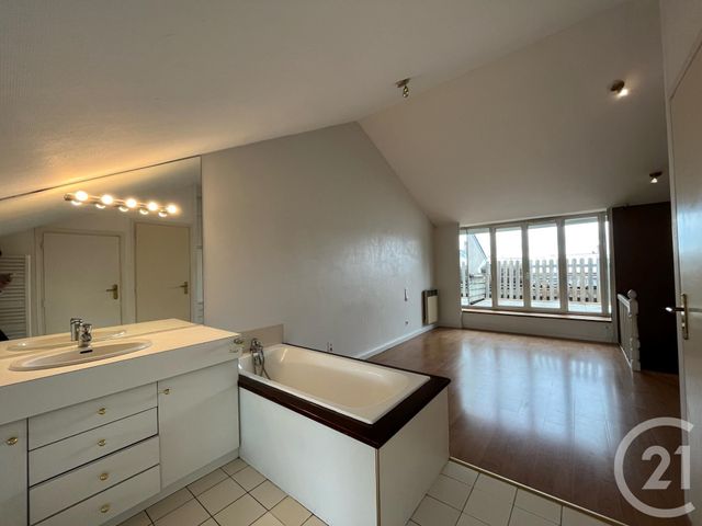 Appartement F2 à louer - 2 pièces - 55.35 m2 - REZE - 44 - PAYS-DE-LOIRE - Century 21 Harmony