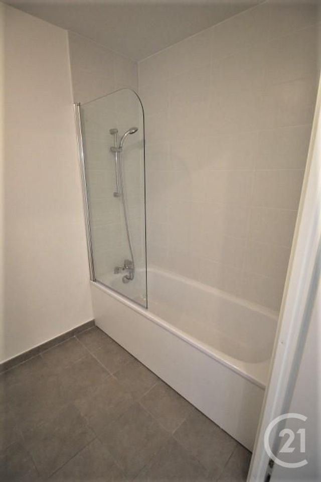 Appartement F3 à louer - 3 pièces - 64.36 m2 - ST SEBASTIEN SUR LOIRE - 44 - PAYS-DE-LOIRE - Century 21 Harmony