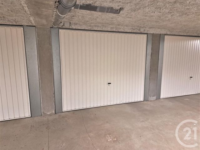 parking à louer - 15.0 m2 - ST SEBASTIEN SUR LOIRE - 44 - PAYS-DE-LOIRE - Century 21 Harmony